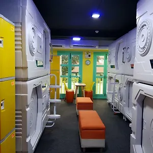 Capsulehotel Galaxy Pods @ Chinatown Singapore